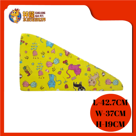 CAT SCRATCHER [TRIANGLE SHAPE]37*19*42.7CM